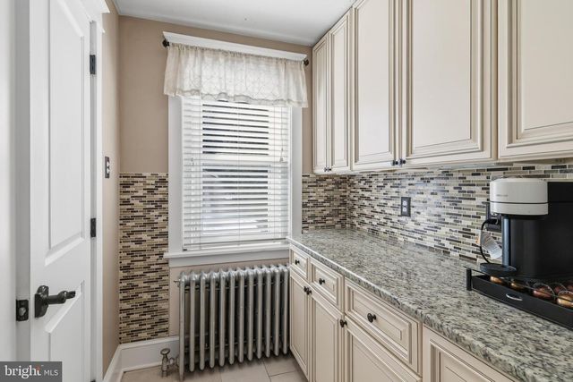 15 E 11TH AVE, Conshohocken, PA 19428