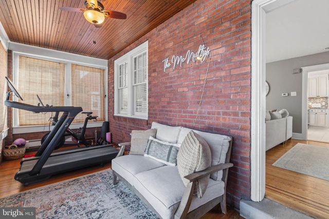 15 E 11TH AVE, Conshohocken, PA 19428