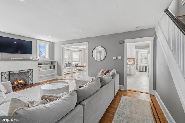 15 E 11TH AVE, Conshohocken, PA 19428