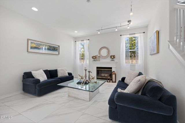 2096 Mission Hills Drive, Oxnard, CA 93036