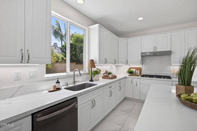 2096 Mission Hills Drive, Oxnard, CA 93036