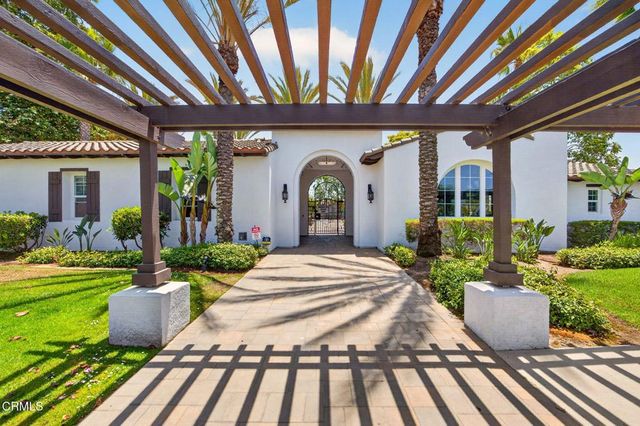 2096 Mission Hills Drive, Oxnard, CA 93036