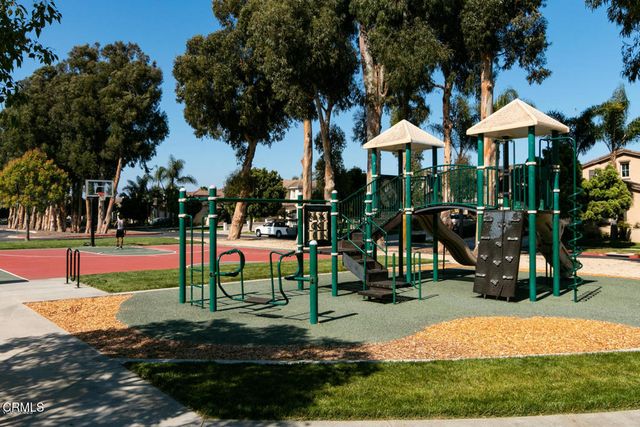 2096 Mission Hills Drive, Oxnard, CA 93036