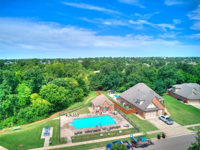 713 Kelsi Drive, Moore, OK 73160