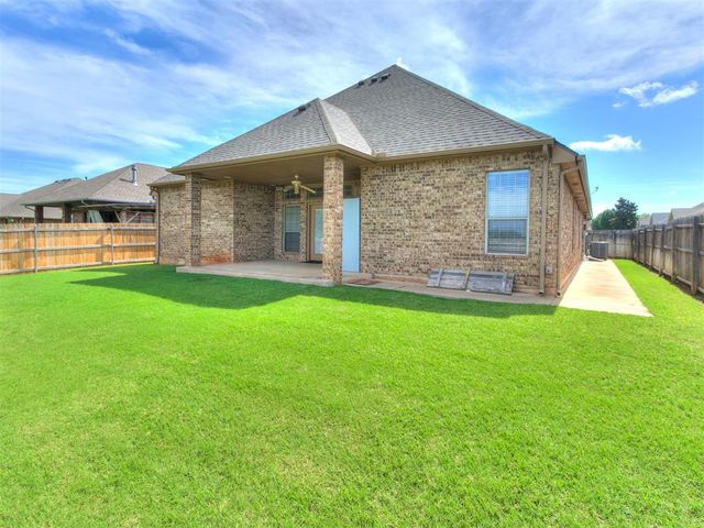 713 Kelsi Drive, Moore, OK 73160