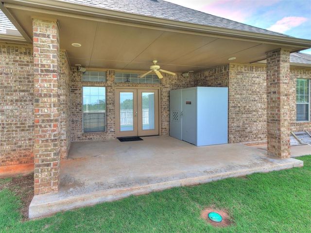 713 Kelsi Drive, Moore, OK 73160