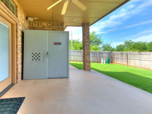 713 Kelsi Drive, Moore, OK 73160