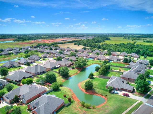 713 Kelsi Drive, Moore, OK 73160