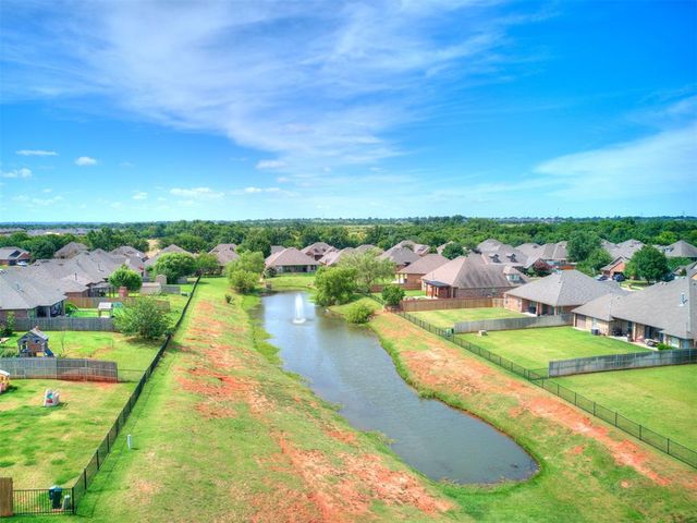713 Kelsi Drive, Moore, OK 73160