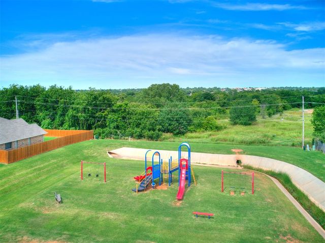 713 Kelsi Drive, Moore, OK 73160