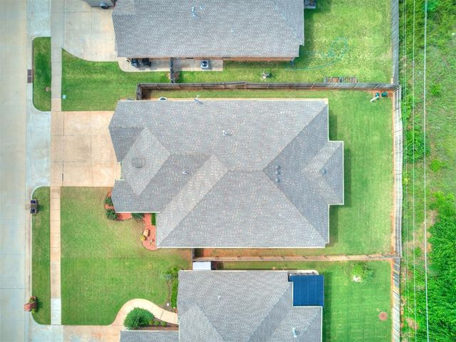 713 Kelsi Drive, Moore, OK 73160