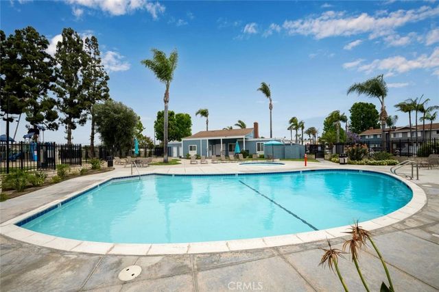 9952 Continental, Huntington Beach, CA 92646
