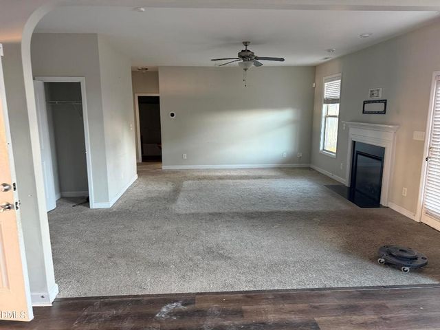 387 Fountain Grove Drive, Raeford, NC 28376