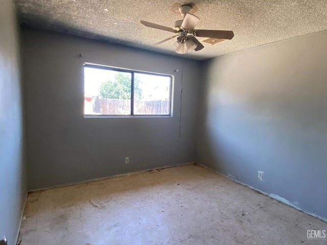 1624 Melody Lane, Bakersfield, CA 93308