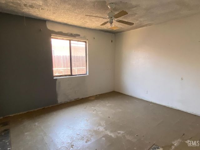 1624 Melody Lane, Bakersfield, CA 93308