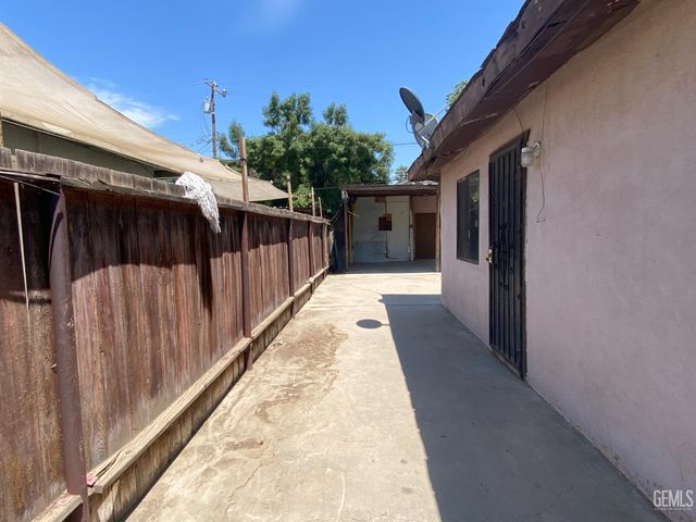 1624 Melody Lane, Bakersfield, CA 93308