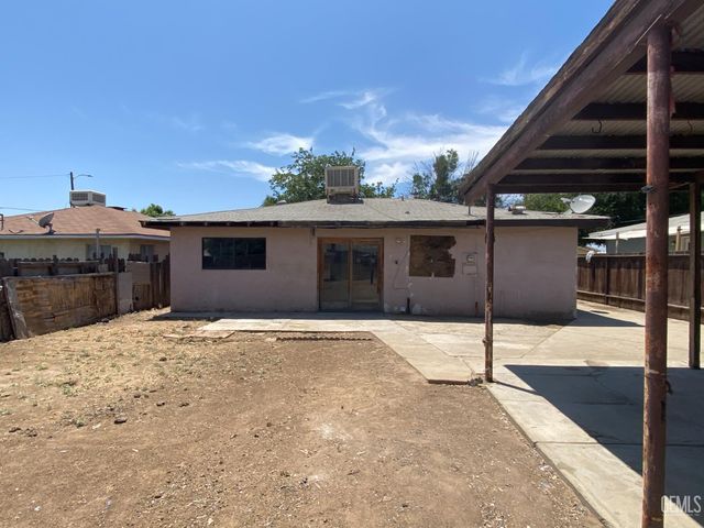 1624 Melody Lane, Bakersfield, CA 93308