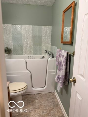 1429 Leblanc Court, Franklin, IN 46131