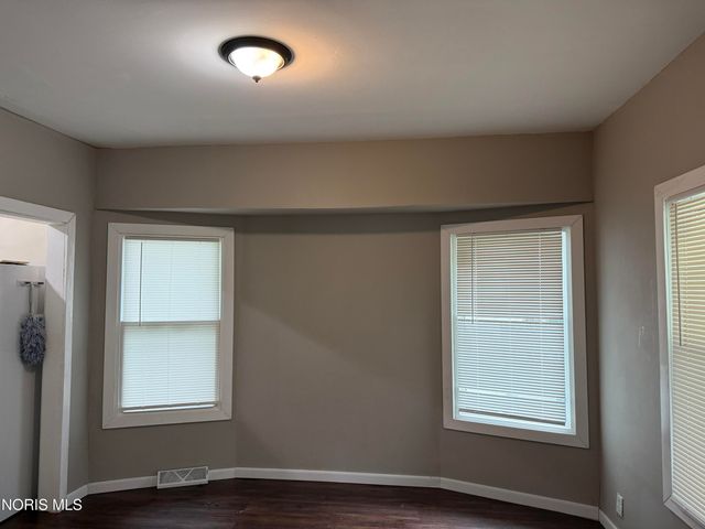 701 Brighton Avenue, Toledo, OH 43609