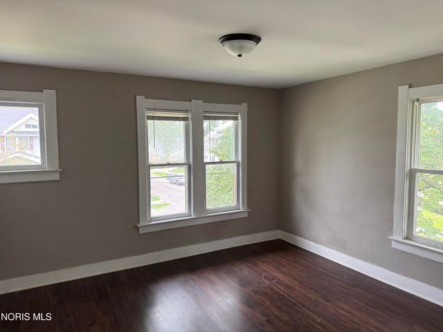 701 Brighton Avenue, Toledo, OH 43609