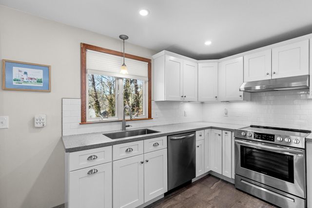 20 Stone Court, Eastham, MA 02642