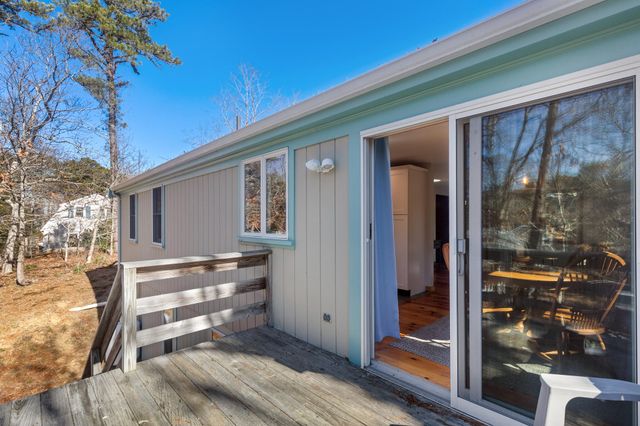 20 Stone Court, Eastham, MA 02642