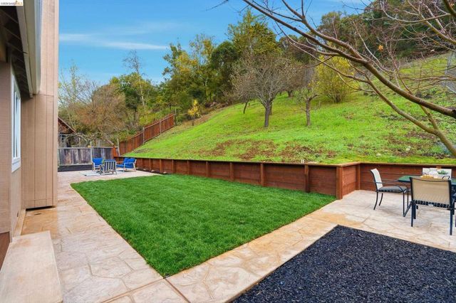 6201 Hillside Dr, El Sobrante, CA 94803