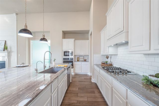 1721 Lakeside Harbor Court, League City, TX 77573