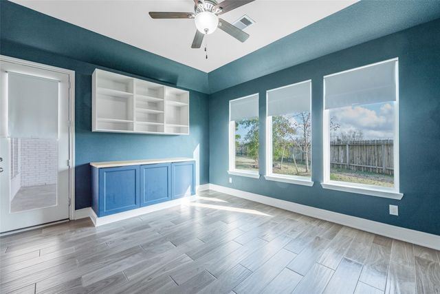 1721 Lakeside Harbor Court, League City, TX 77573