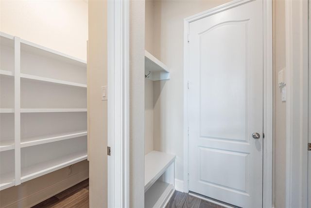 1721 Lakeside Harbor Court, League City, TX 77573