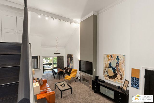 10306 Summertime Lane, Culver City, CA 90230