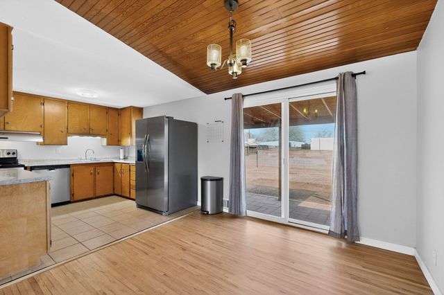 6105 Alta Monte Avenue NE, Albuquerque, NM 87110