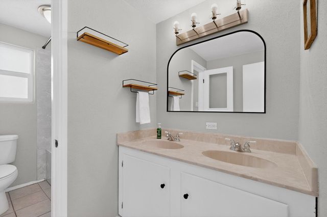 6105 Alta Monte Avenue NE, Albuquerque, NM 87110