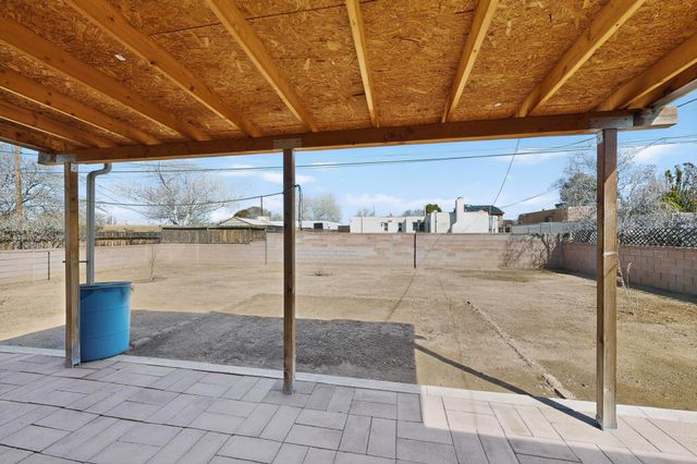 6105 Alta Monte Avenue NE, Albuquerque, NM 87110