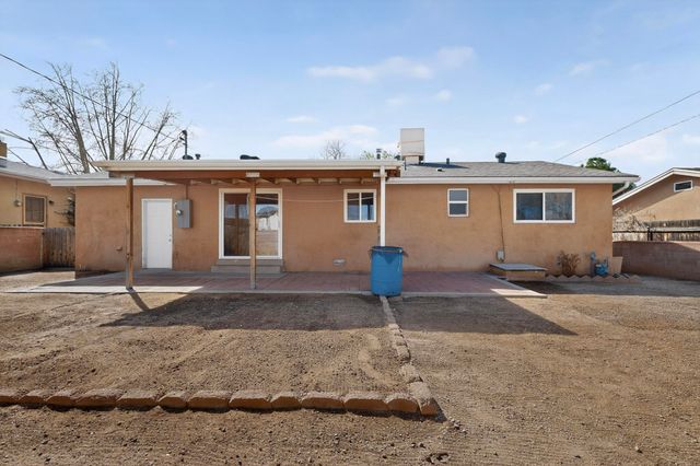 6105 Alta Monte Avenue NE, Albuquerque, NM 87110