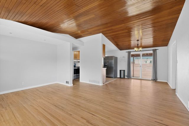 6105 Alta Monte Avenue NE, Albuquerque, NM 87110