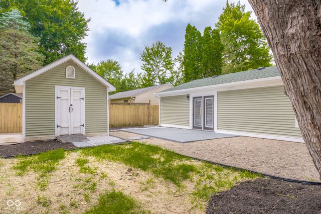 151 Schaefer Drive, Hope, IN 47246