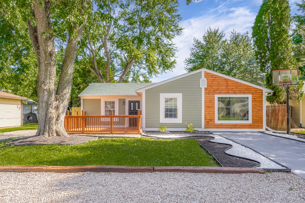 151 Schaefer Drive, Hope, IN 47246