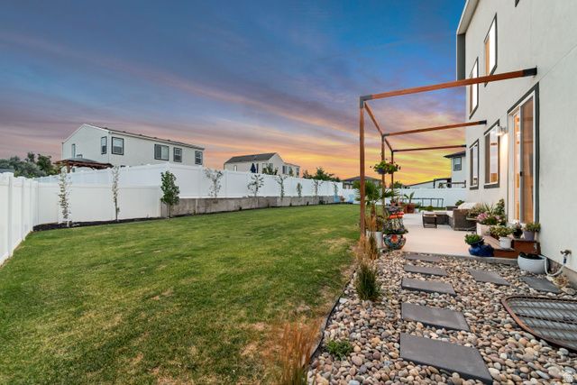8338 S BOREALIS CT, West Jordan, UT 84088