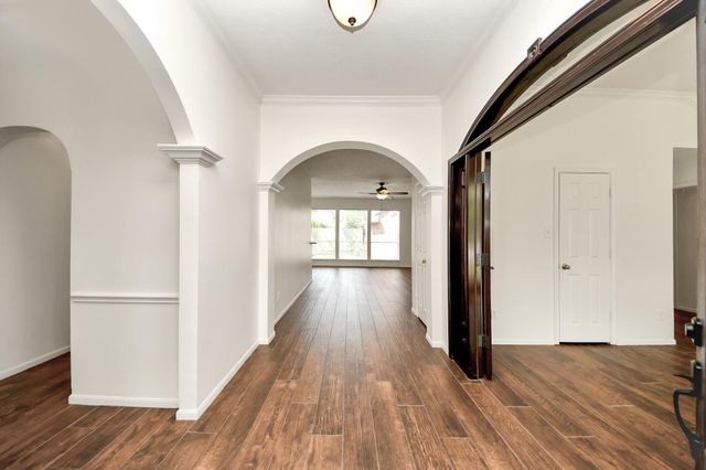 30103 Littlecroft Drive, Spring, TX 77386