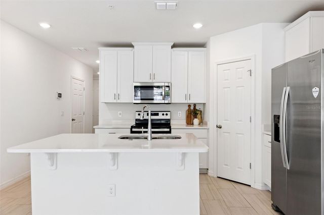 2097 CRAPE JASMINE LANE, Orlando, FL 32824