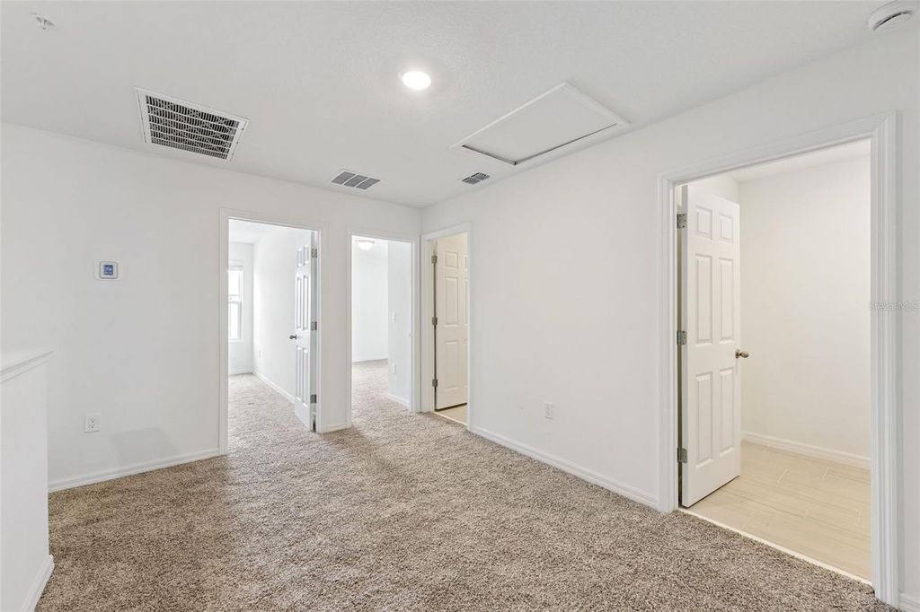 Image 19 of property listing at 2097 CRAPE JASMINE LANE, Orlando, FL 32824