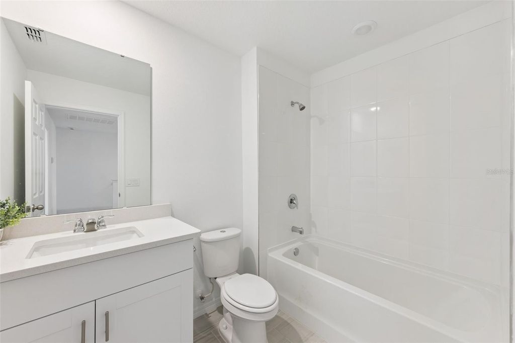 Image 22 of property listing at 2097 CRAPE JASMINE LANE, Orlando, FL 32824