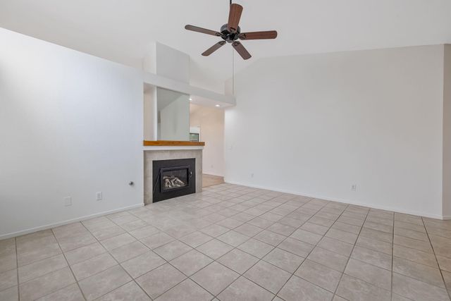 1912 S Pinnacle Street, Visalia, CA 93292