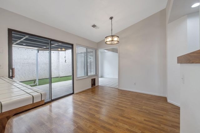 1912 S Pinnacle Street, Visalia, CA 93292