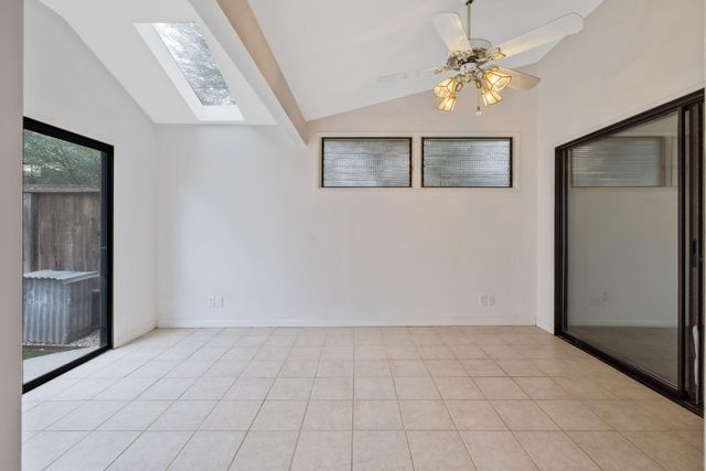 1912 S Pinnacle Street, Visalia, CA 93292