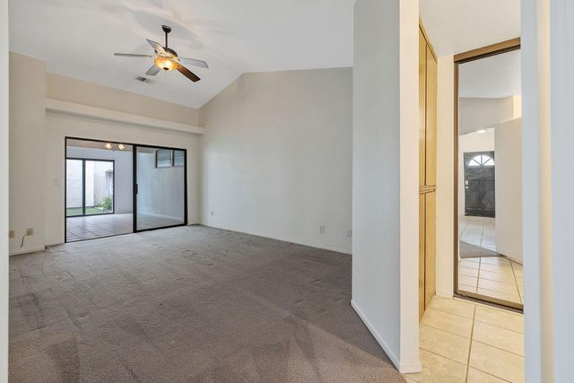 1912 S Pinnacle Street, Visalia, CA 93292