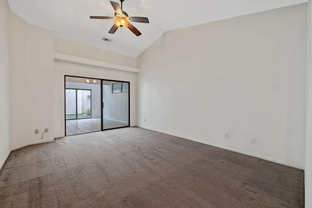 1912 S Pinnacle Street, Visalia, CA 93292