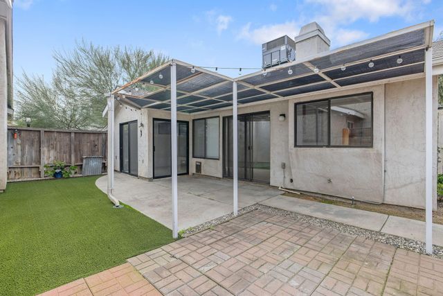 1912 S Pinnacle Street, Visalia, CA 93292