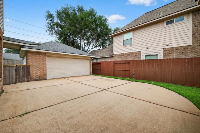 5407 Satterfield Lane, Houston, TX 77084